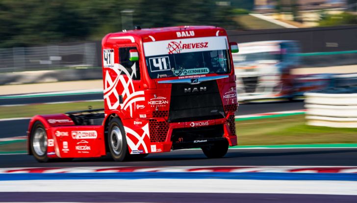 Misano dà spettacolo con i camion del FIA European Truck Racing Championship! - Foto 13 di 50