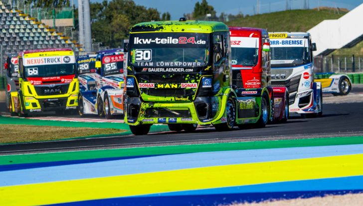 Misano dà spettacolo con i camion del FIA European Truck Racing Championship! - Foto 7 di 50