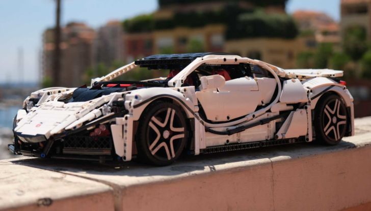 GTA Spano: il modellino LEGO ha 10 motori elettrici e tocca i 36,5 km/h! - Foto 13 di 18