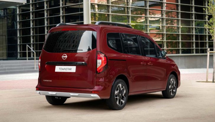 Nissan Townstar: l’erede dell’NV200 è elettrico e a benzina (ma non diesel) - Foto 7 di 18