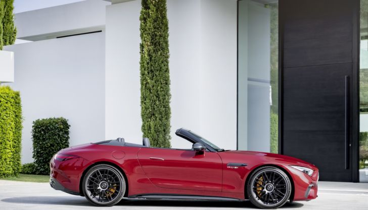 Mercedes-AMG SL 2022: la spider sportiva ritorna con un V8 da 585 cavalli - Foto 7 di 21
