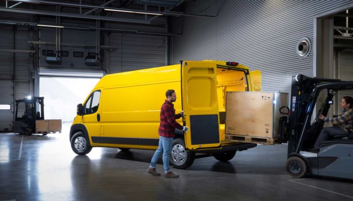 Opel Movano 2022: aperti gli ordini, listino da 25.520 Euro - Foto 6 di 8