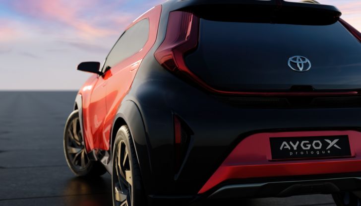 Toyota Aygo aggiunge una “X”: da citycar diventa crossover! - Foto 9 di 13
