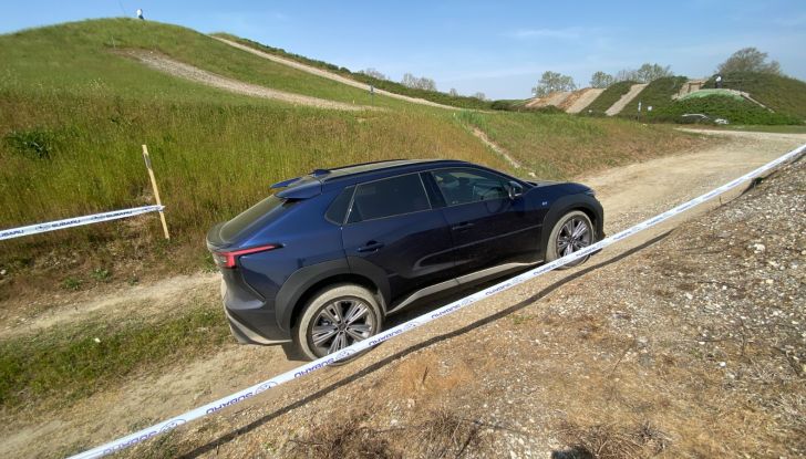 Subaru Solterra: prova su strada del nuovo SUV elettrico giapponese - Foto 13 di 19