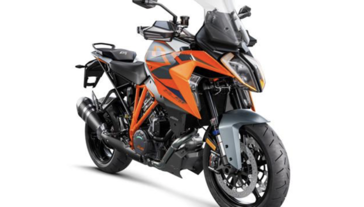 KTM 1290 Super Duke GT: presentata la versione 2022 - Foto 6 di 11