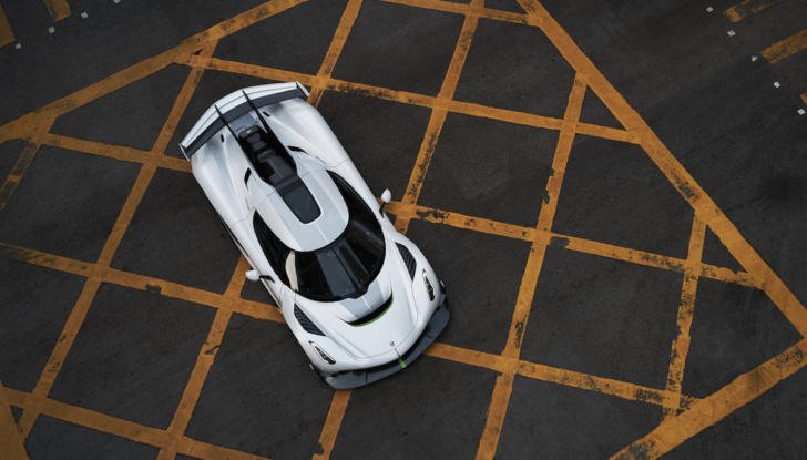 Koenigsegg Jesko: la hypercar con un motore da record - Foto 8 di 16