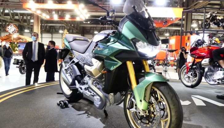 Moto Guzzi presenta la nuova V100 Mandello - Foto 18 di 19