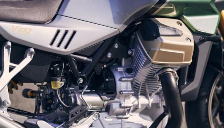 Moto Guzzi presenta la nuova V100 Mandello - Foto 2 di 19