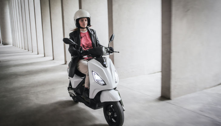 Piaggio 1: il nuovo e-Scooter presentato a Eicma - Foto 2 di 5