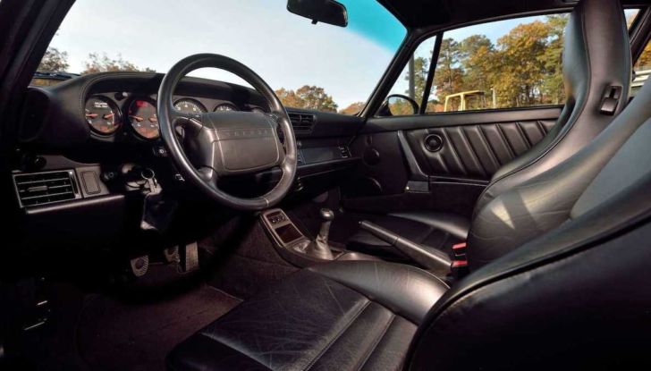 All’asta la Porsche 911 Turbo di Bad Boys, ma serve un maxi assegno - Foto 7 di 9