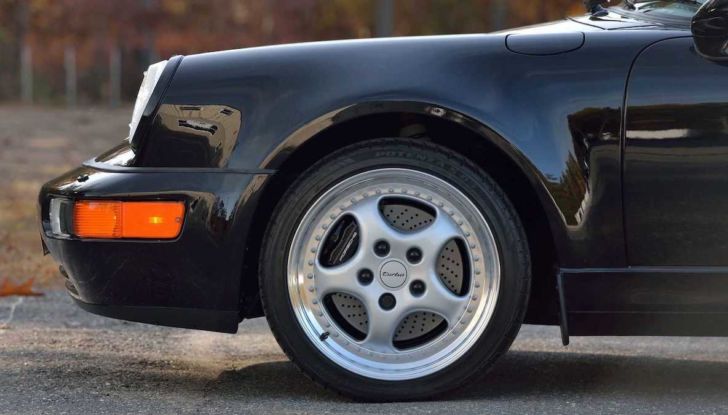 All’asta la Porsche 911 Turbo di Bad Boys, ma serve un maxi assegno - Foto 9 di 9