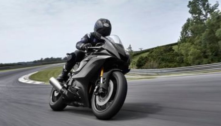 Yamaha: presentate la R6 Race e la R6 GYTR MY 2022 - Foto 1 di 14