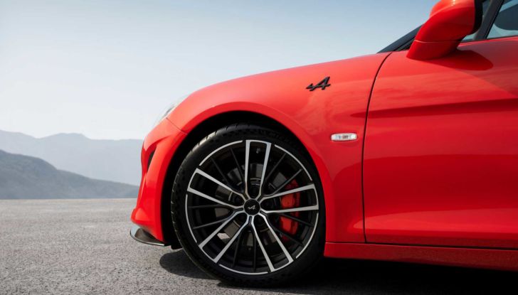 Alpine A110 Targa: la gamma potrebbe ampliarsi con una nuova versione - Foto 9 di 22