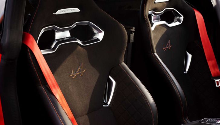 Alpine A110 Targa: la gamma potrebbe ampliarsi con una nuova versione - Foto 13 di 22