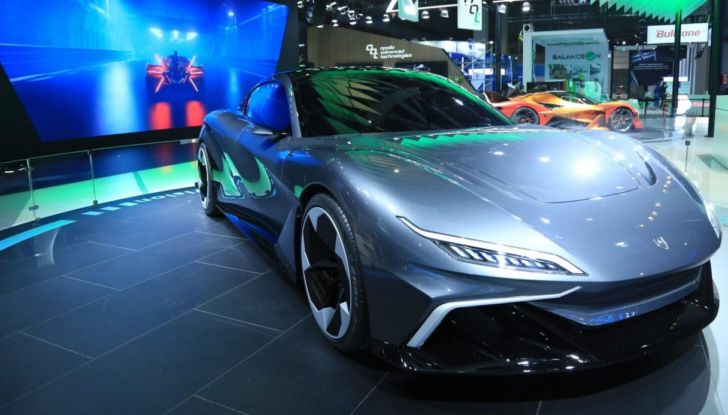 Apollo raddoppia con il concept elettrico EVision S e l’hypercar Project Evo - Foto 2 di 12