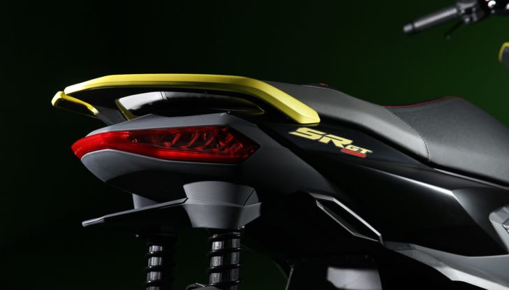 Aprilia SR GT: la Casa di Noale toglie i veli al suo primo scooter “urban adventure” - Foto 8 di 18