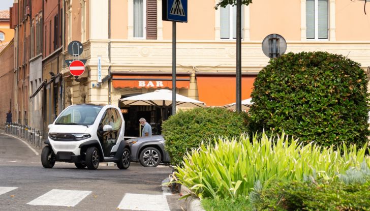 Eli Zero Plus: debutta ad Eicma 2021 la minicar elettrica guidabile da 14 anni - Foto 3 di 6