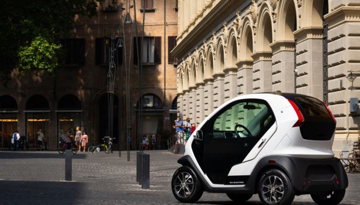 Eli Zero Plus: debutta ad Eicma 2021 la minicar elettrica guidabile da 14 anni - Foto 4 di 6