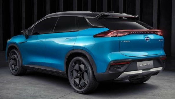 SUV Gac Aion LX Plus: autonomia di 1000 km e ricarica in 8 minuti - Foto 6 di 7