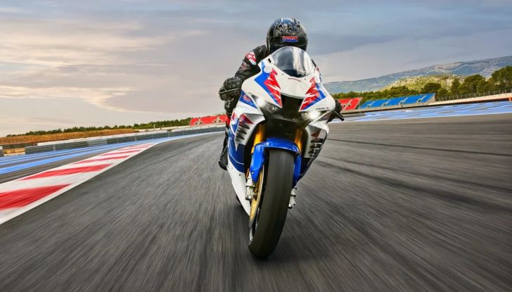 Honda CBR 1000RR-R Fireblade: la Superbike da 217 CV spegne 30 candeline - Foto 20 di 31