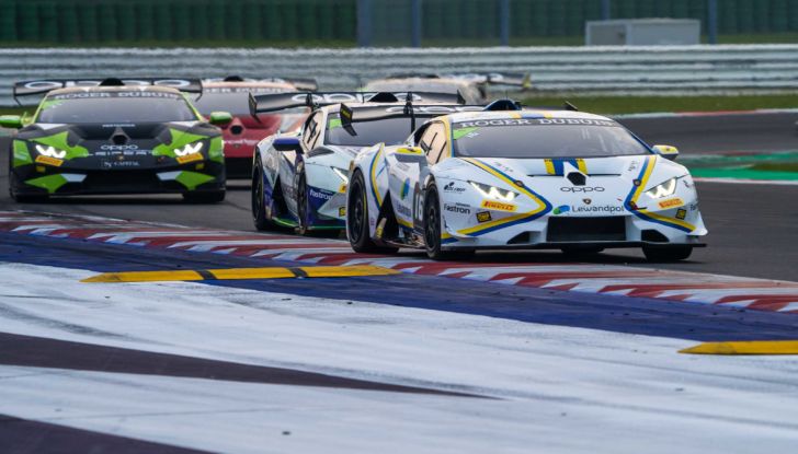 A Misano la Vincenzo Sospiri vince le Finali Mondiali Lamborghini 2021 - Foto 2 di 40