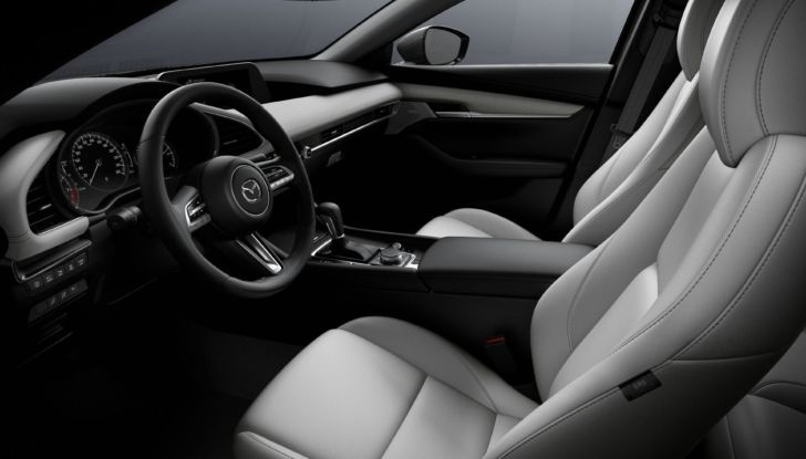 Mazda3: tutte le novità del Model Year 2023 - Foto 11 di 12