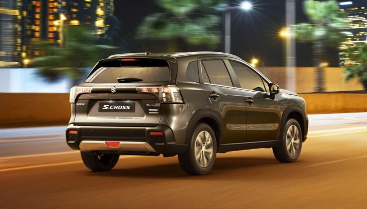 Suzuki S-Cross Hybrid: prova su strada del Full Hybrid 140V - Foto 17 di 18