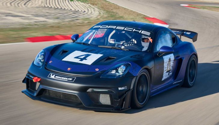 Lotta in famiglia: la Porsche 718 Cayman GT4 RS (anche Clubsport) sfida la 911 GT3! - Foto 14 di 23