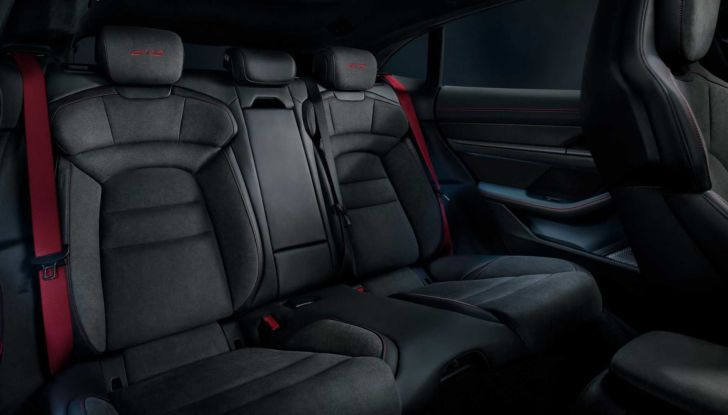 Porsche allarga la famiglia Taycan con la GTS da 598 cavalli e la Sport Turismo - Foto 8 di 8