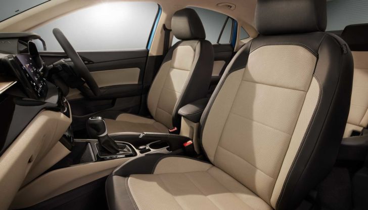 Skoda Slavia: la nuova berlina avrà solo motori a benzina - Foto 13 di 14