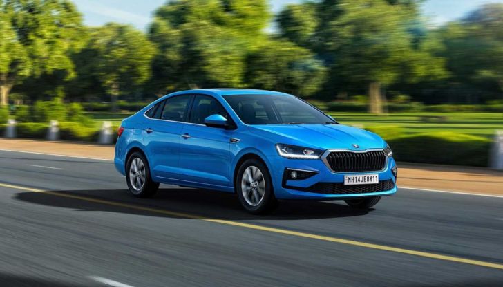 Skoda Slavia: la nuova berlina avrà solo motori a benzina - Foto 1 di 14