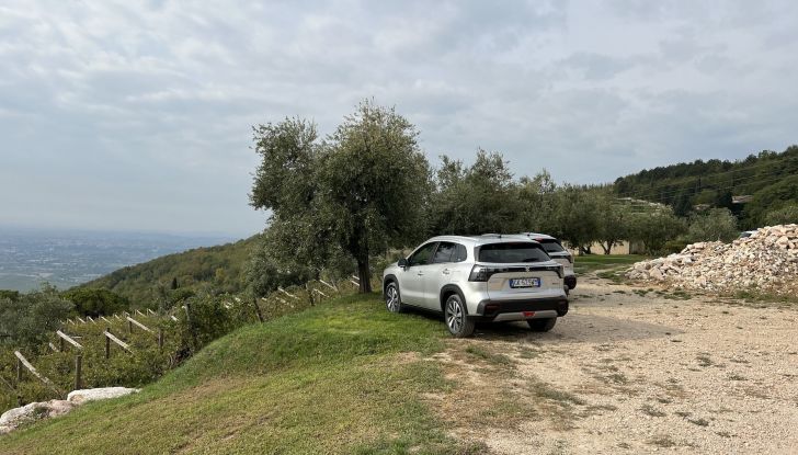 Suzuki S-Cross Hybrid: prova su strada del Full Hybrid 140V - Foto 9 di 18