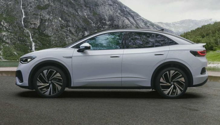 Volkswagen ID.5: svelato il primo SUV Coupé elettrico (anche GTX) da 299 CV - Foto 8 di 17