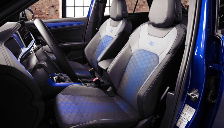 Volkswagen T-Roc le migliori offerte e promozioni da 249 euro al mese - Foto 14 di 19