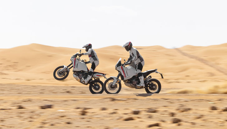 Ducati DesertX: nessun ostacolo sul percorso grazie al navigatore Turn by Turn - Foto 2 di 9