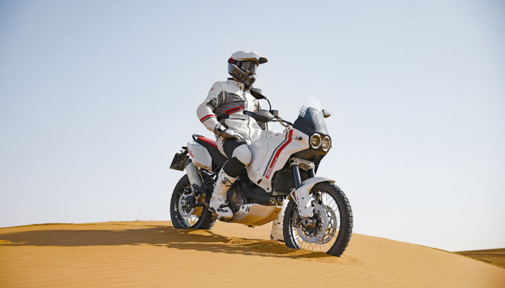 Ducati DesertX: nessun ostacolo sul percorso grazie al navigatore Turn by Turn - Foto 9 di 9