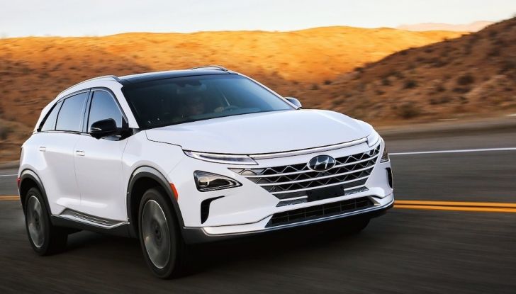 Hyundai Nexo: altro record, questa volta di percorrenza su un circuito ghiacciato - Foto 6 di 9