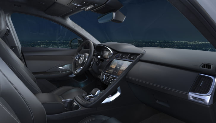 [Video] Jaguar E-Pace prova su strada, caratteristiche e prezzi - Foto 18 di 24