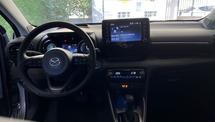 Mazda2 Full Hybrid 2022: nei concessionari a marzo da 20.300 Euro - Foto 18 di 20