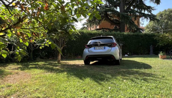 Mazda2 Full Hybrid 2022: nei concessionari a marzo da 20.300 Euro - Foto 8 di 20
