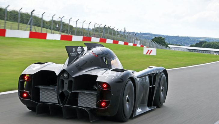 McMurtry Spéirling: la Batmobile (compatta) a zero emissioni ma con 1000 CV - Foto 3 di 12