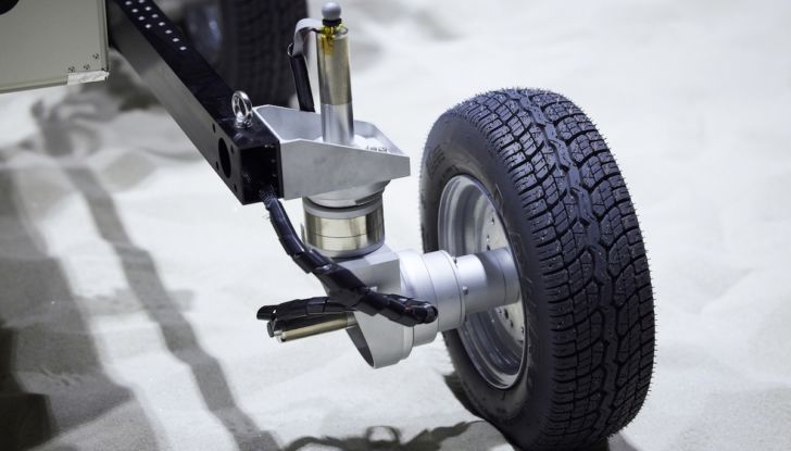 Nissan svela un nuovo prototipo di Rover lunare - Foto 8 di 11