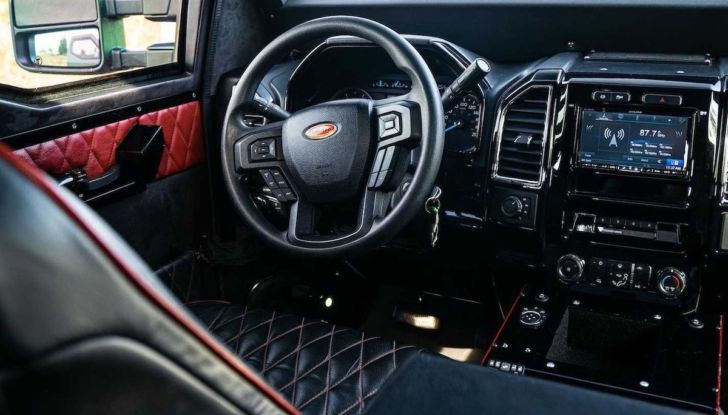 Terradyne Gurkha: il mezzo corazzato con V8 6.7 litri va all’asta - Foto 4 di 6