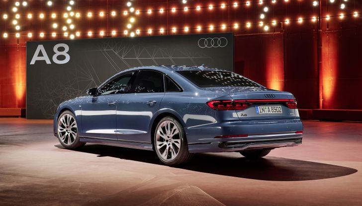 Audi A8 2022: l’ammiraglia tedesca è ordinabile in Italia da 100.800 Euro - Foto 12 di 17
