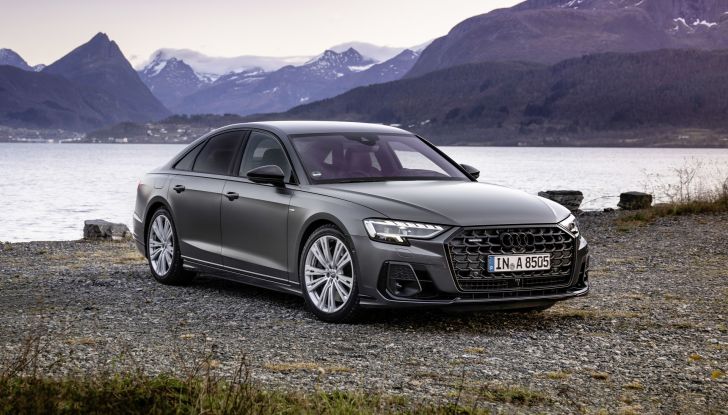 Audi A8 2022: l’ammiraglia tedesca è ordinabile in Italia da 100.800 Euro - Foto 2 di 17