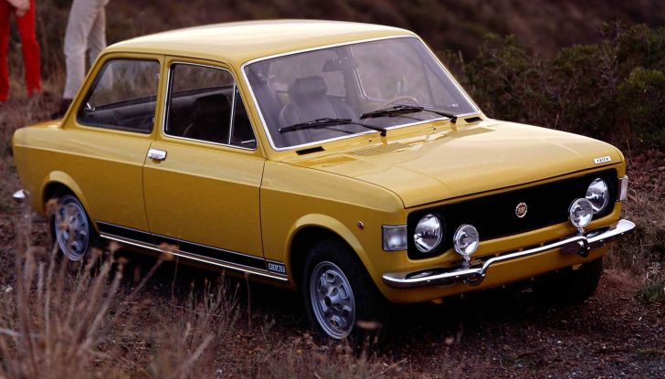 All’asta la Fiat 128 di Maradona: basteranno 400.000 dollari? - Foto 5 di 10