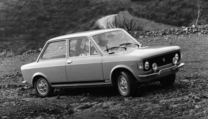 All’asta la Fiat 128 di Maradona: basteranno 400.000 dollari? - Foto 9 di 10