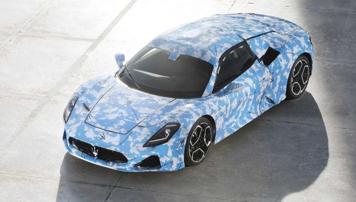 Maserati MC20 Cabrio: la supercar a cielo aperto si mostra al pubblico - Foto 3 di 8