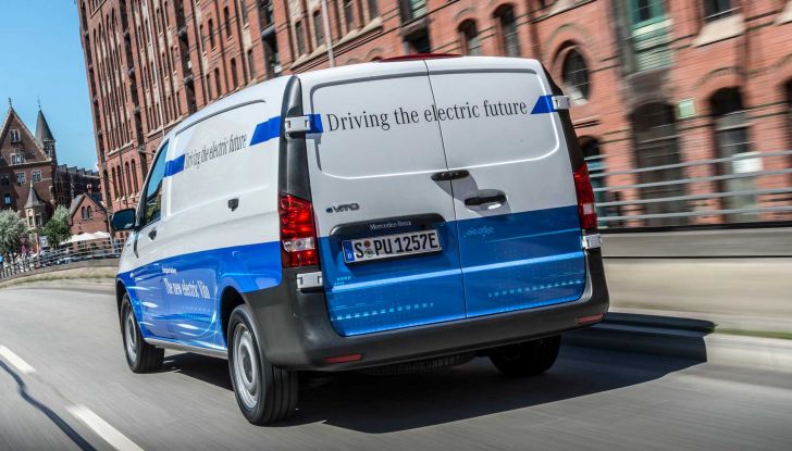 Mercedes-Benz eVito 2022: più autonomia e tempi di ricarica più veloci - Foto 2 di 7