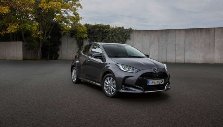 Mazda2 Full Hybrid 2022: nei concessionari a marzo da 20.300 Euro - Foto 13 di 20